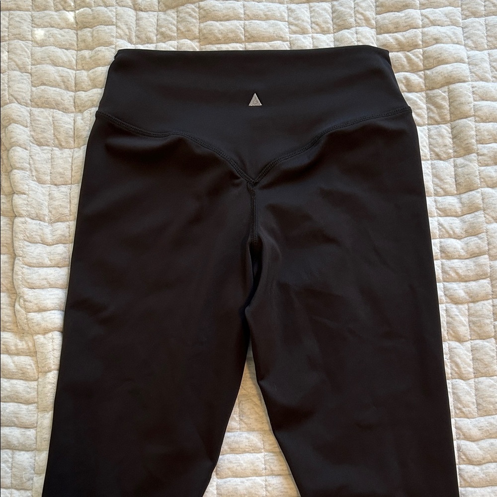 High-Rise Black Women's Leggings with Triangle Logo